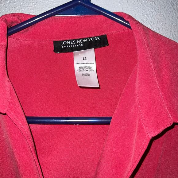 Jones New York Long Sleeve Red Button Down Blouse 100% Silk Size 12 Cuffed Wrist - Picture 4 of 6